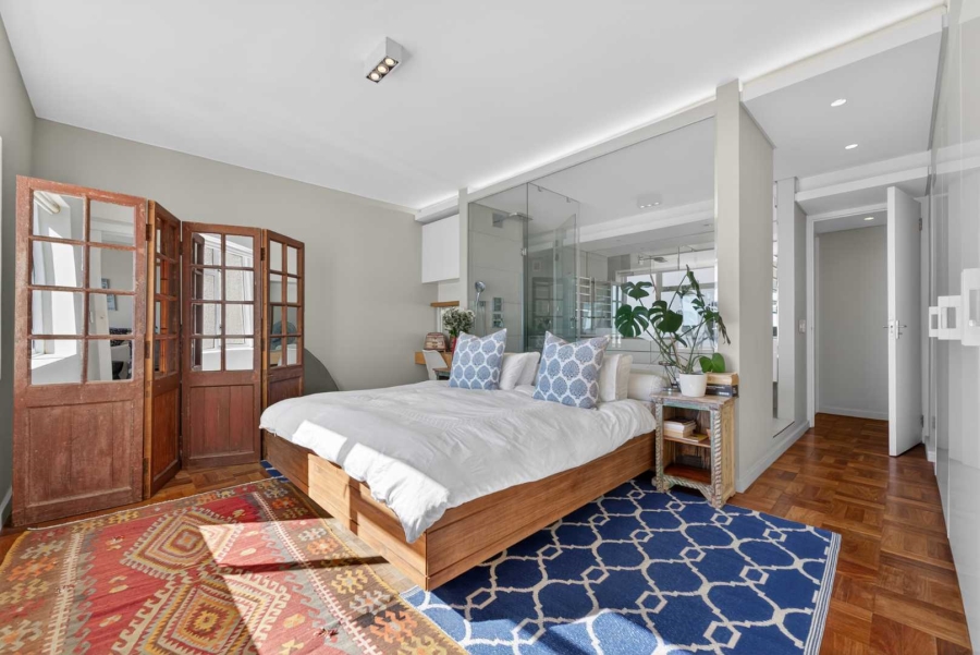3 Bedroom Property for Sale in Sea Point Western Cape